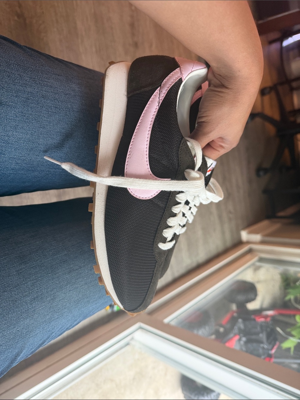 Nike LD 1000 Women's Black Sneakers with Pink Swoosh